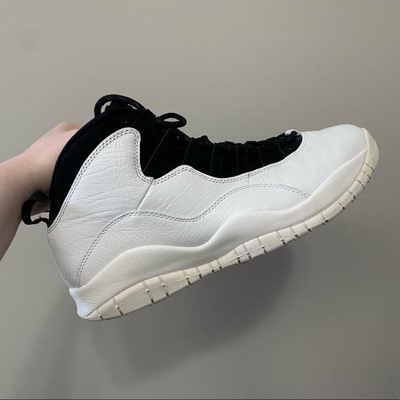 Air Jordan 10 Retro “I’m back” black/white sneakers (size 13) - Picture 2 of 7